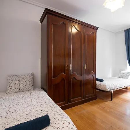 & - Neighbourhood Of Gros Apartamento *