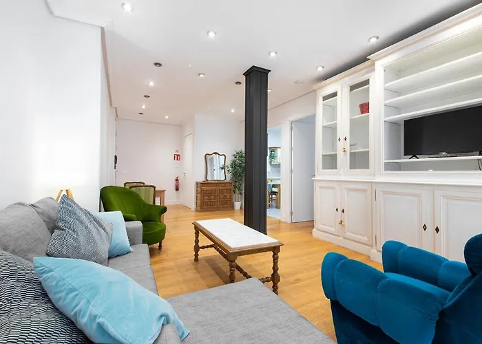 & - Neighbourhood Of Gros Apartment *