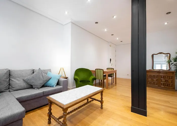 & - Neighbourhood Of Gros