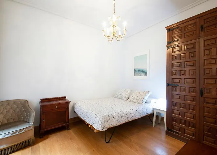 & - Neighbourhood Of Gros Apartamento