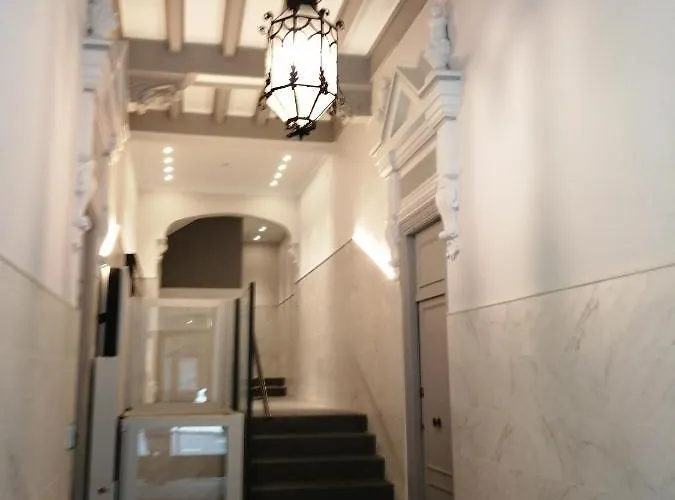 & - Neighbourhood Of Gros